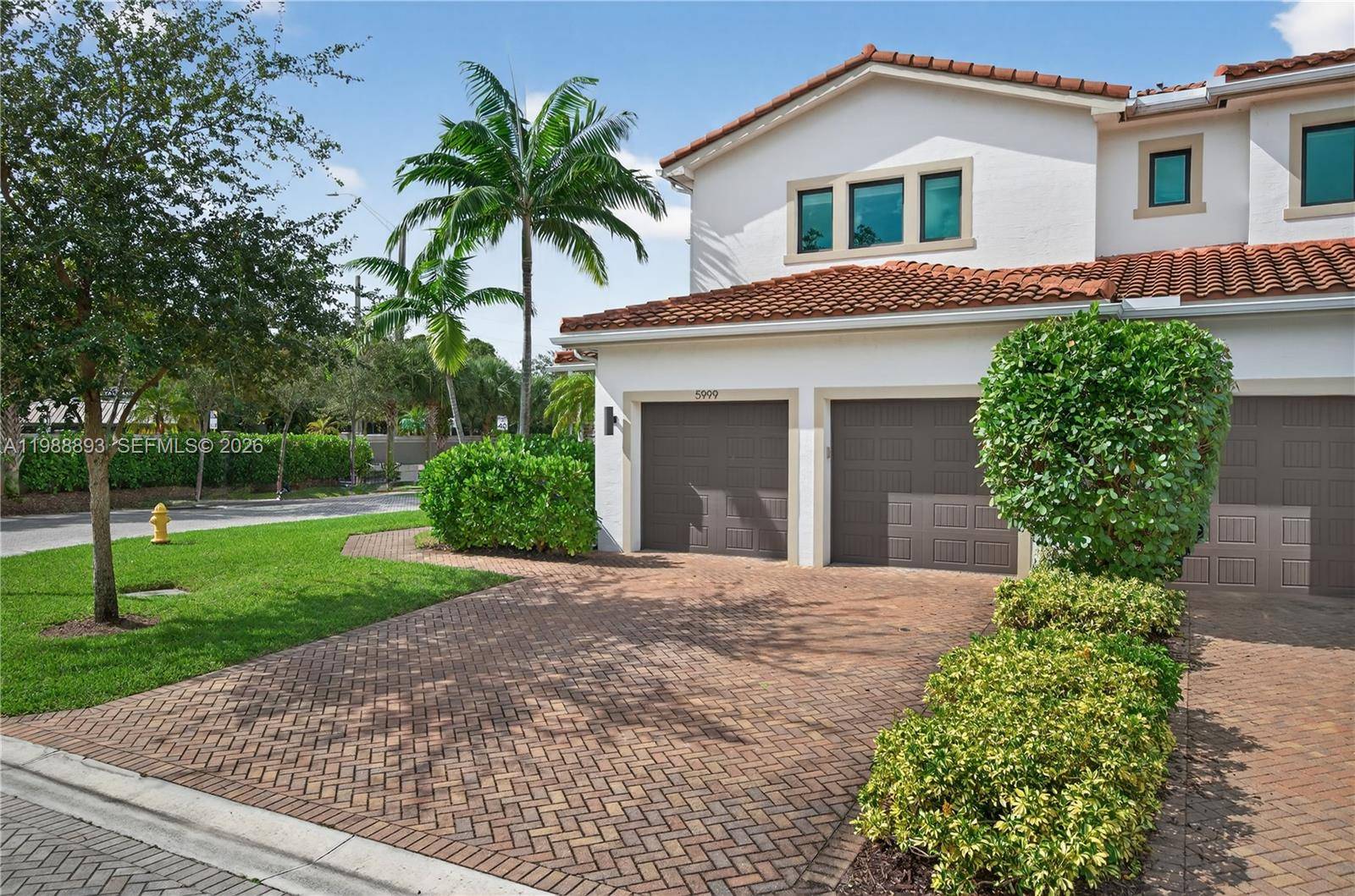 5999 E Brookfield Cir EHollywood - picture