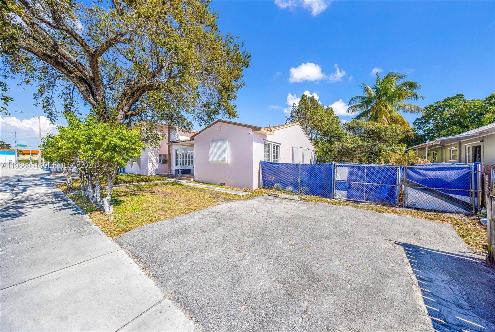 605 NW 34th AveMiami - picture