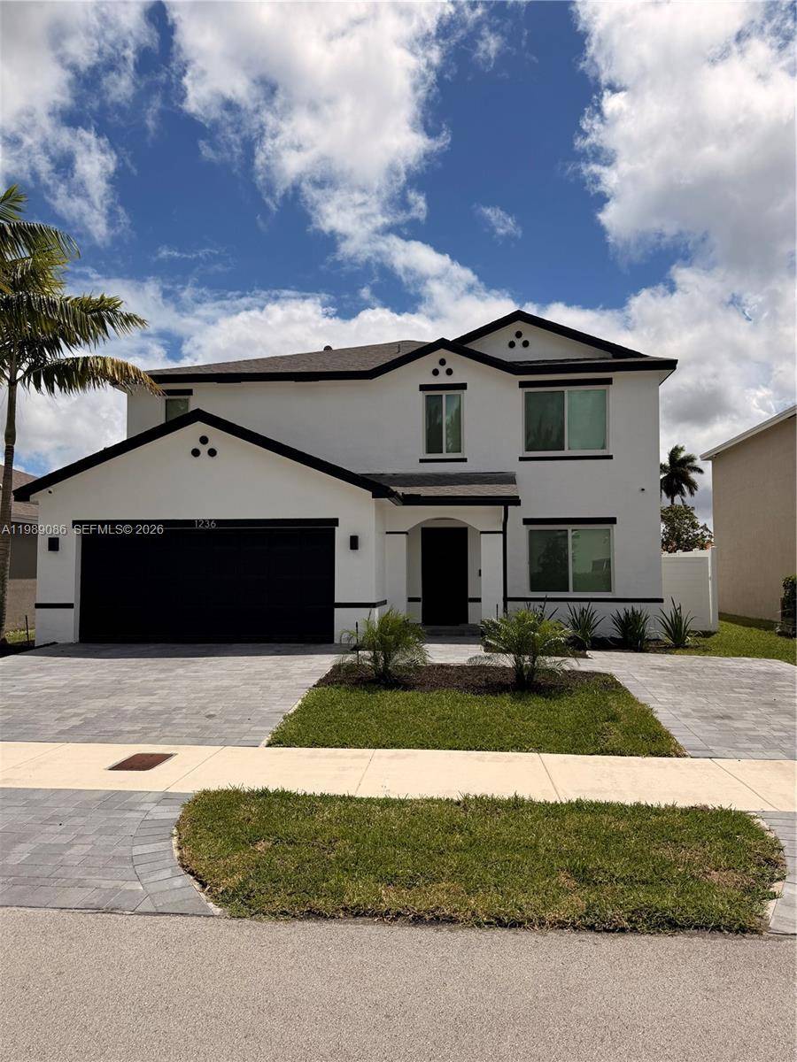 1236 NW 208th StMiami Gardens - picture