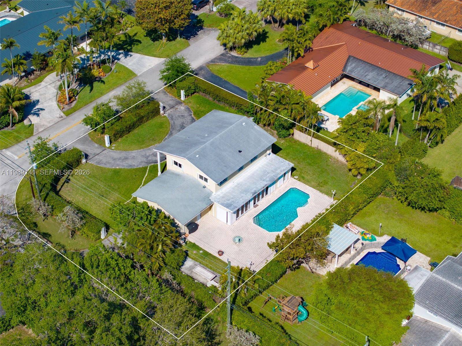 7390 SW 114th StPinecrest - picture