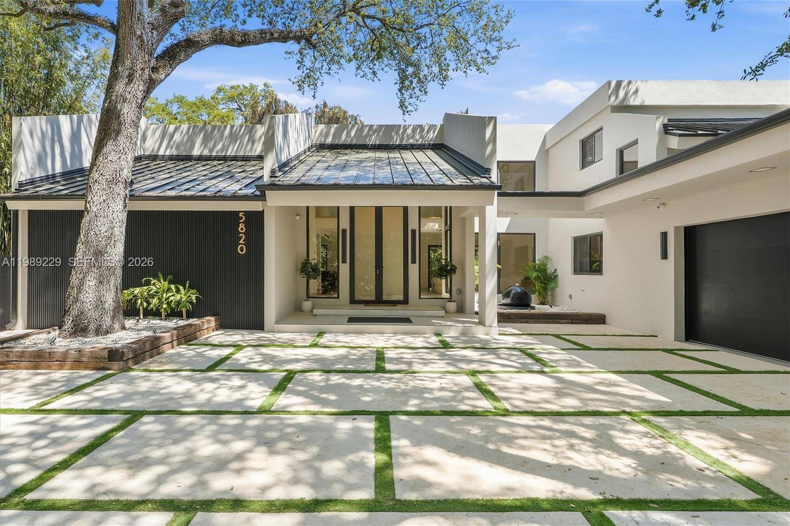 5820 SW 33rd LnHollywood - picture