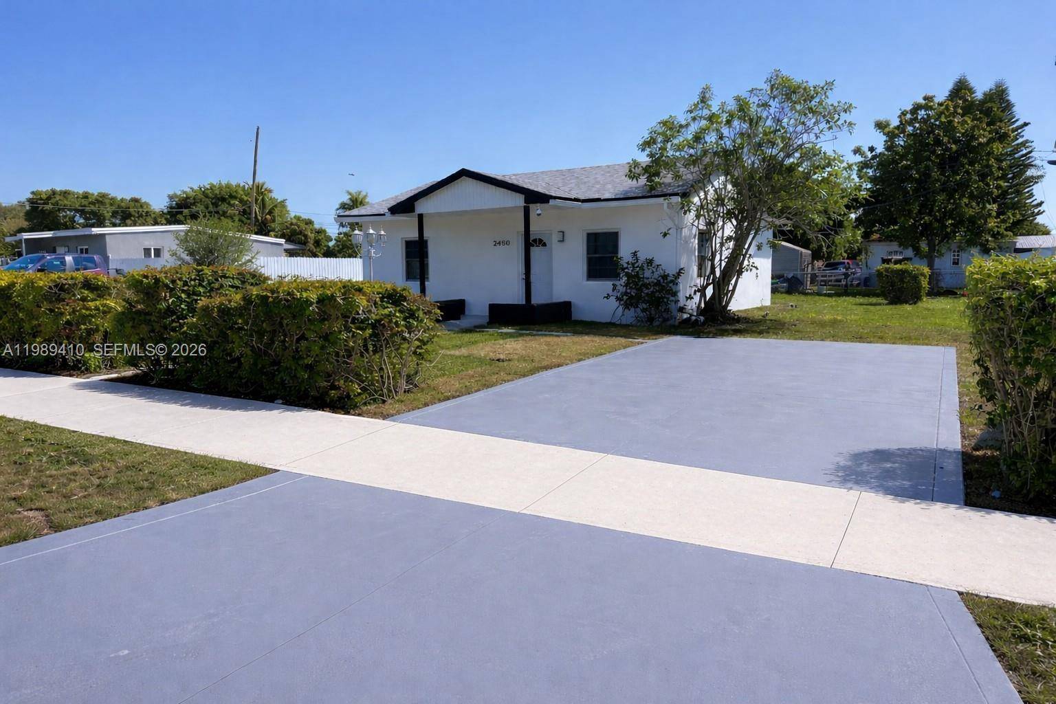 2450 NW 157th St RdMiami Gardens - picture
