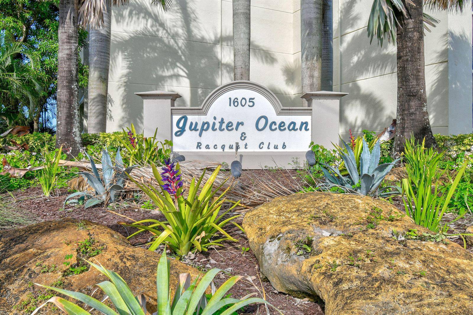 1605 S Us Highway 1Jupiter - JUPITER OCEAN AND RACQUET ,Jupiter Ocean Racque condo unit 301v6 - picture