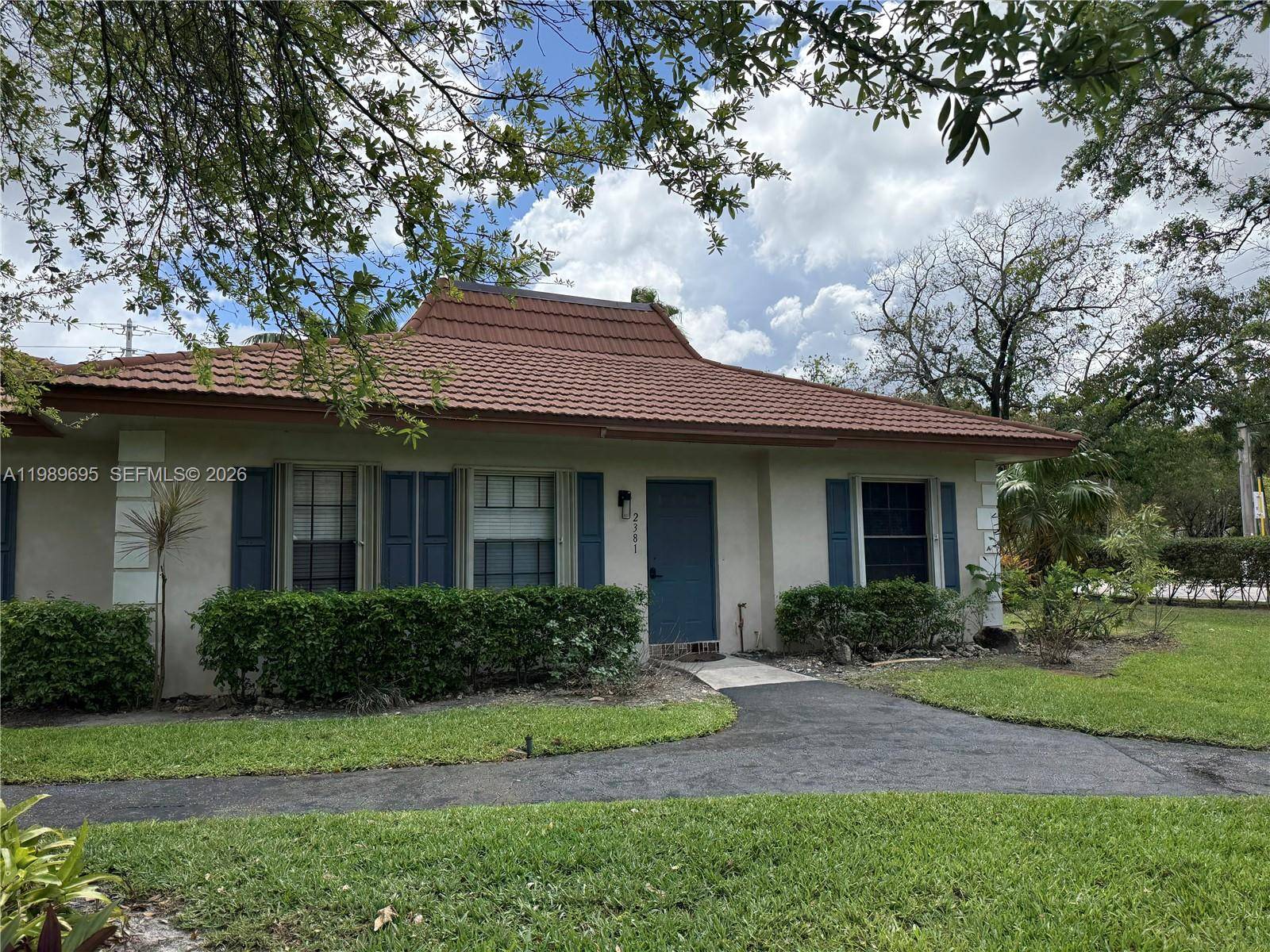 2381 SW 70th AveDavie - Townhouse,Condo condo unit 49 - picture