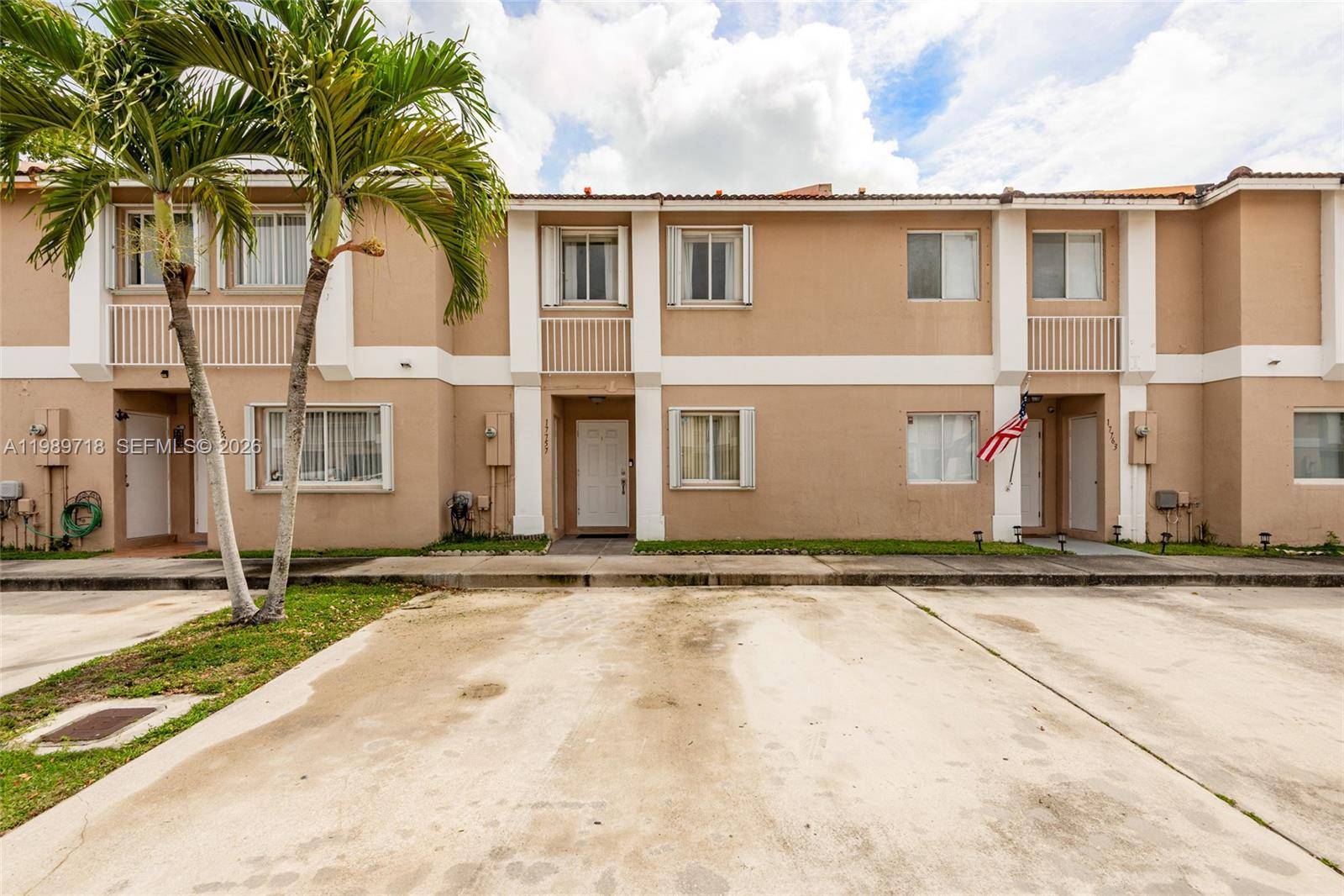 17757 SW 141st CtMiami - picture