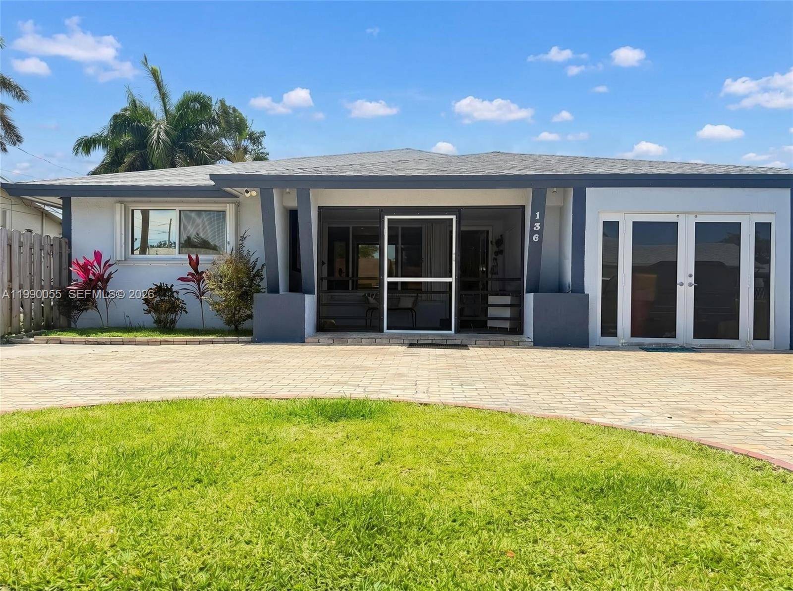 136 SE 2nd CtDania Beach - picture