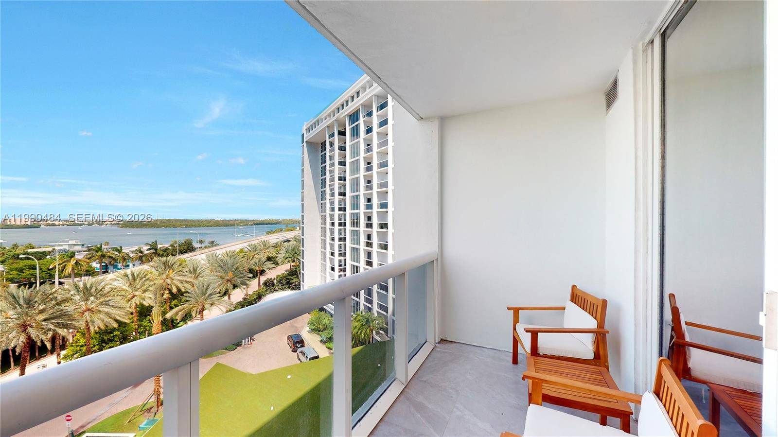 10275 Collins AveBal Harbour - Condo/Co-Op/Annual,Condo condo unit 724 - picture