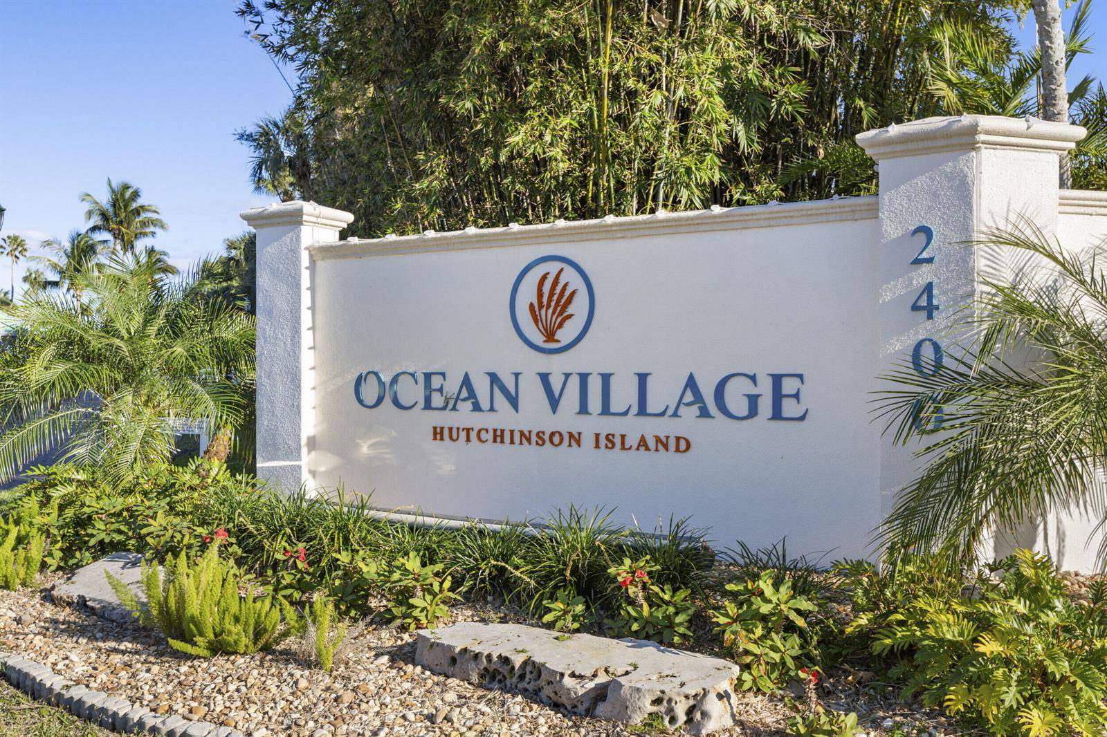 2400 S OceanFort Pierce - OCEAN VILLAS I CONDOMINIUM condo unit V-211 - picture