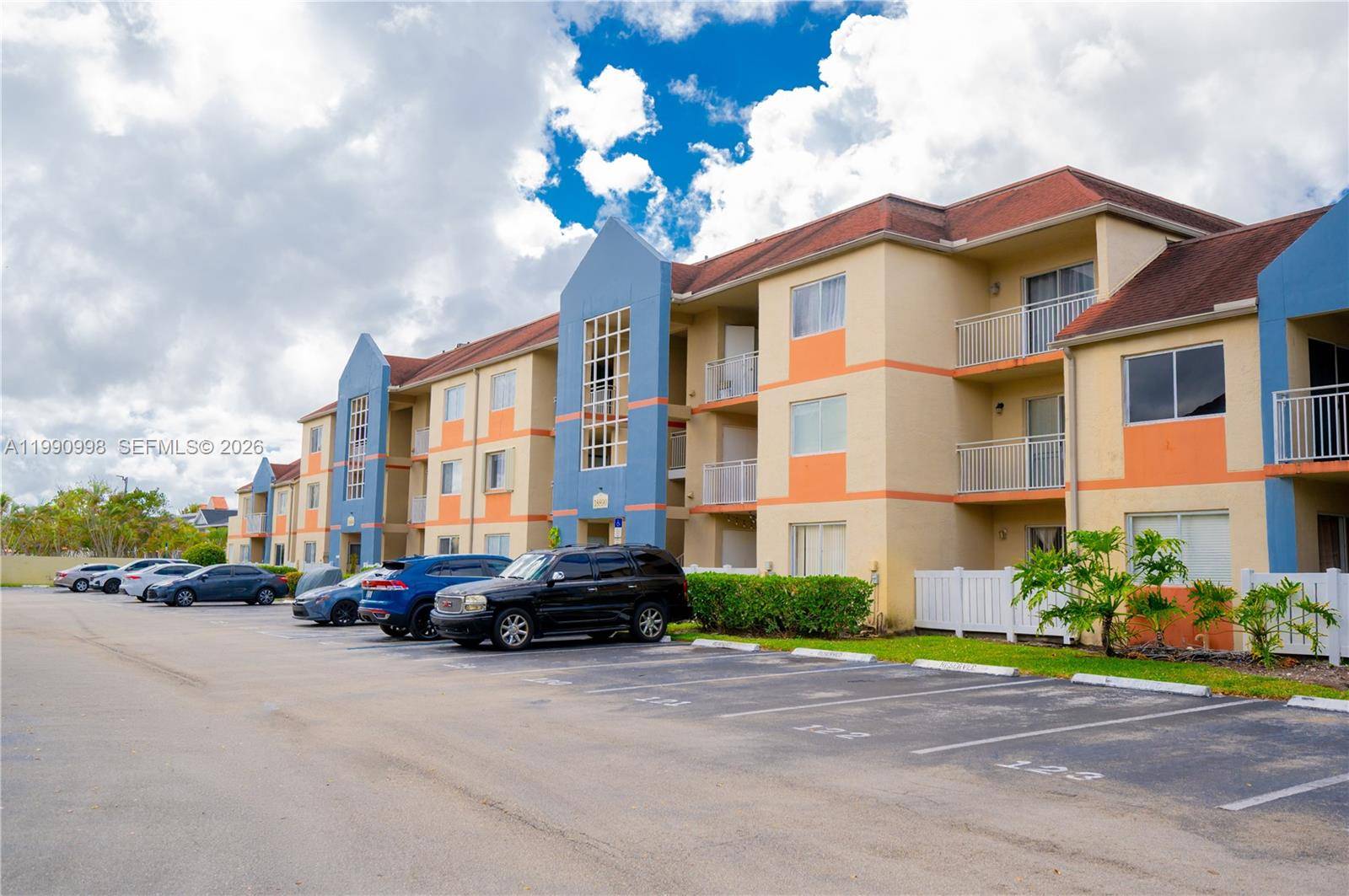 18890 NW 57 aveHialeah - Condo 1-4 Stories,Condo condo unit 210 - picture