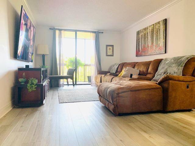 737 SE 1stDeerfield Beach - VISTA GARDENS I CONDO condo unit 306 - picture