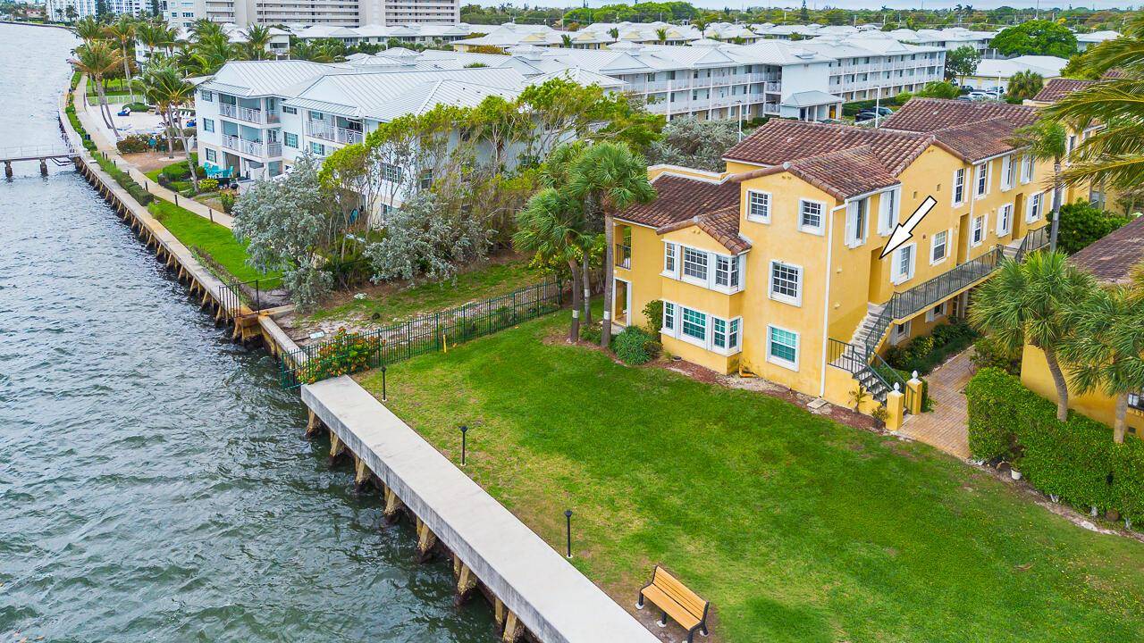 1060 Lake ShoreWest Palm Beach - Condo condo unit 201 - picture