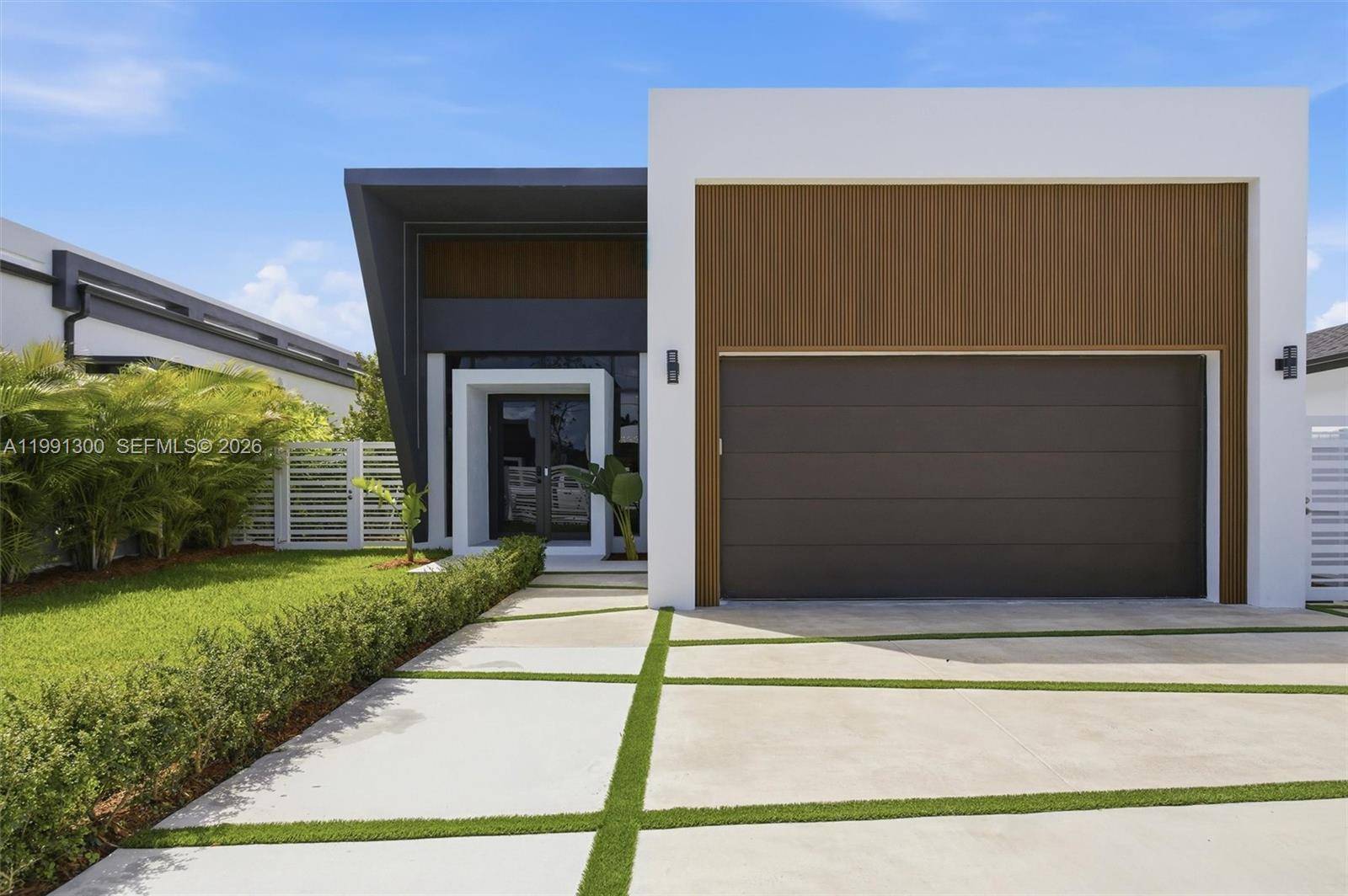22900 SW 122 PLMiami - picture