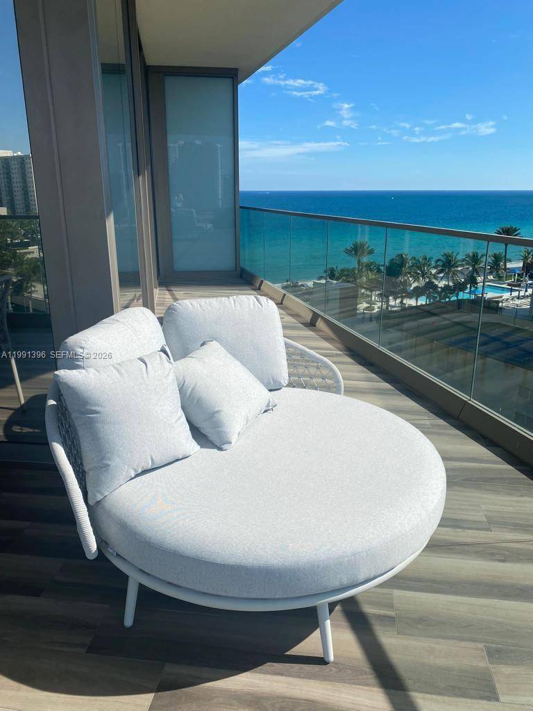18975 Collins AveSunny Isles Beach - Condo/Co-Op/Annual,Condo condo unit 605 - picture