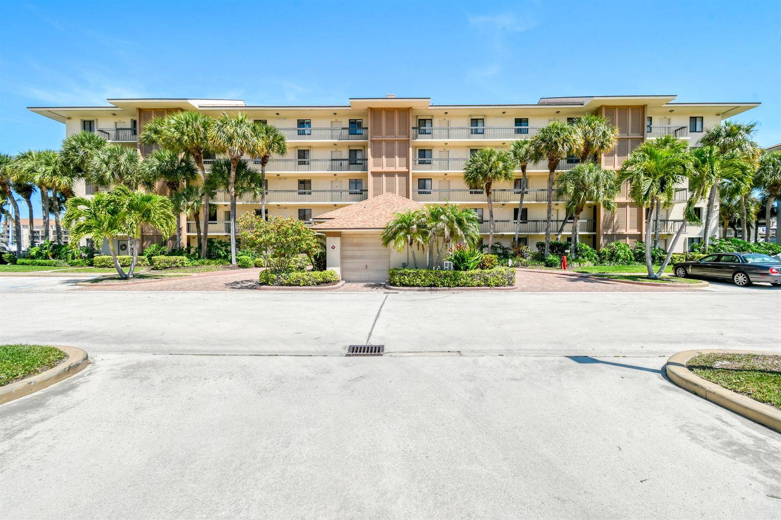 2401 Marina IsleJupiter - MARINA AT THE BLUFFS CONDO,MARINA AT THE BLUFFS condo unit 503 - picture
