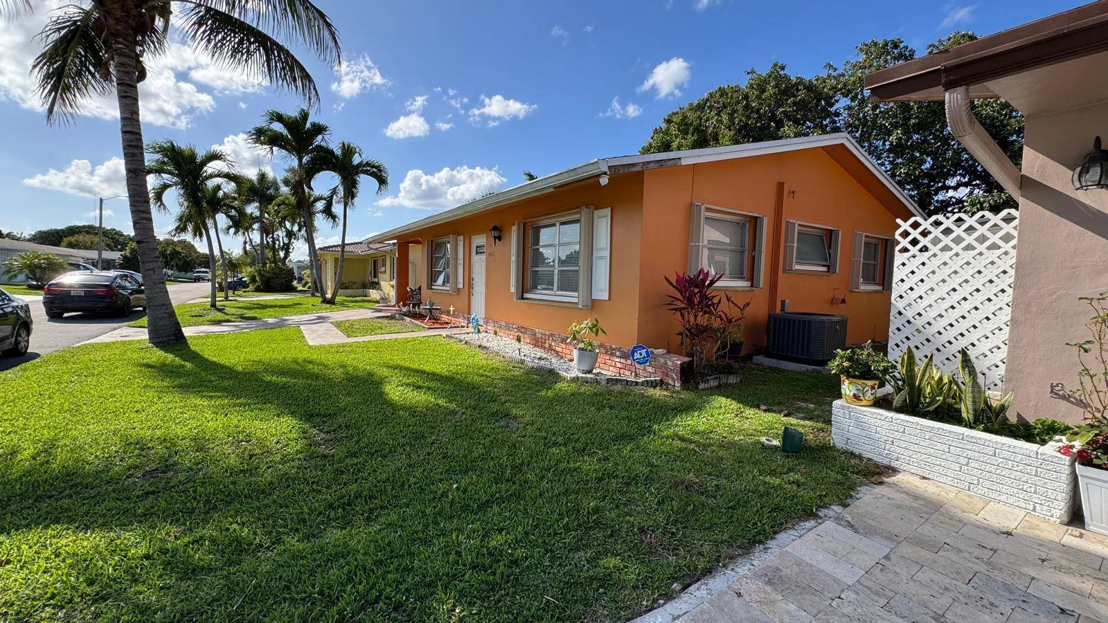 4511 NW 45thTamarac - picture