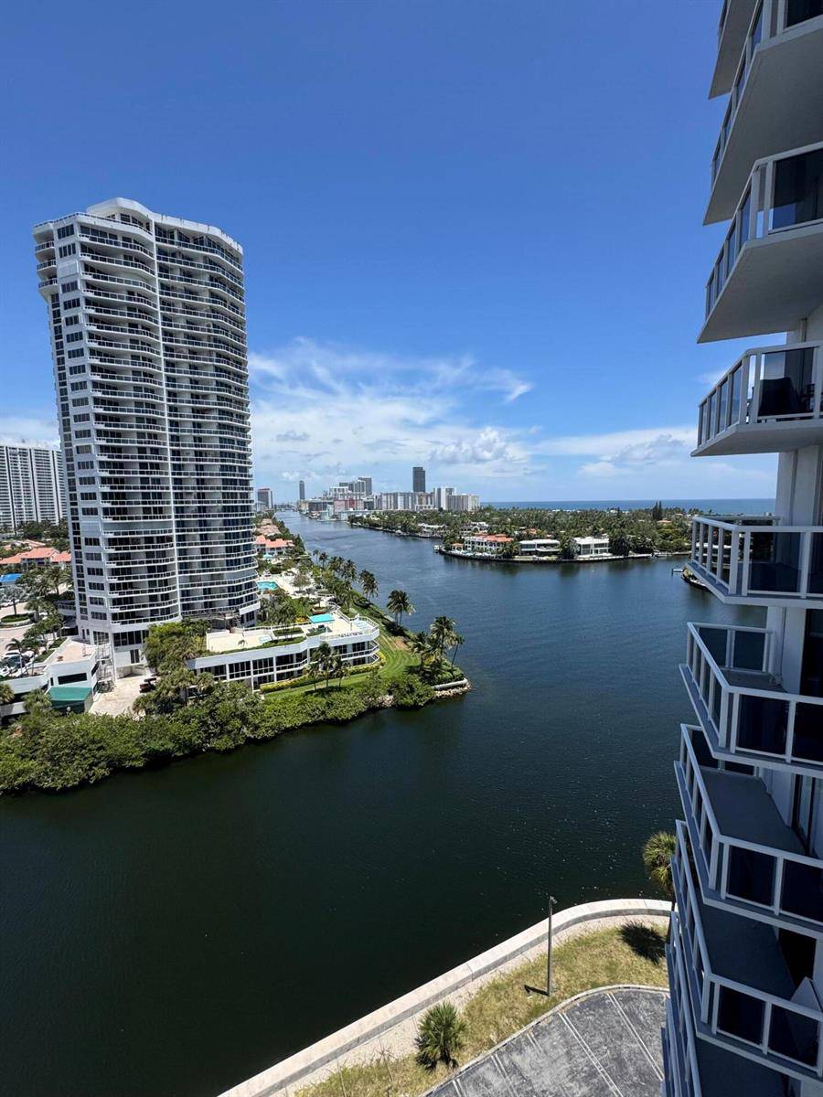 20515 E Country ClubMiami - WATERVIEW CONDO condo unit 1442 - picture