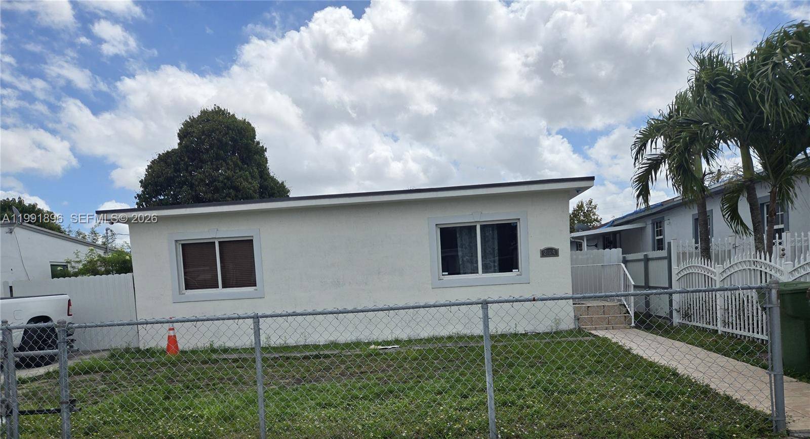 234 E 44th StHialeah - picture