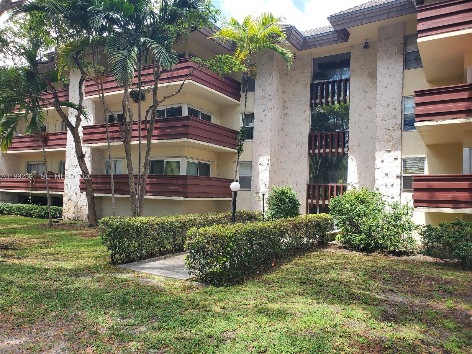 1205 Mariposa AveCoral Gables - VILLA CAPRI CONDO condo unit 206 - picture