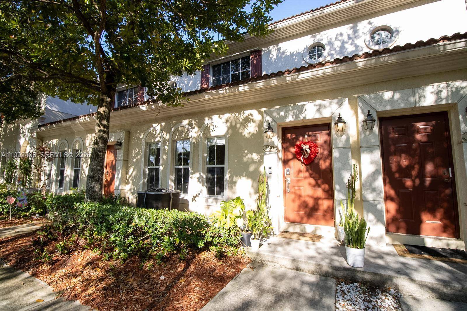 2607 SW 99th WayMiramar - picture