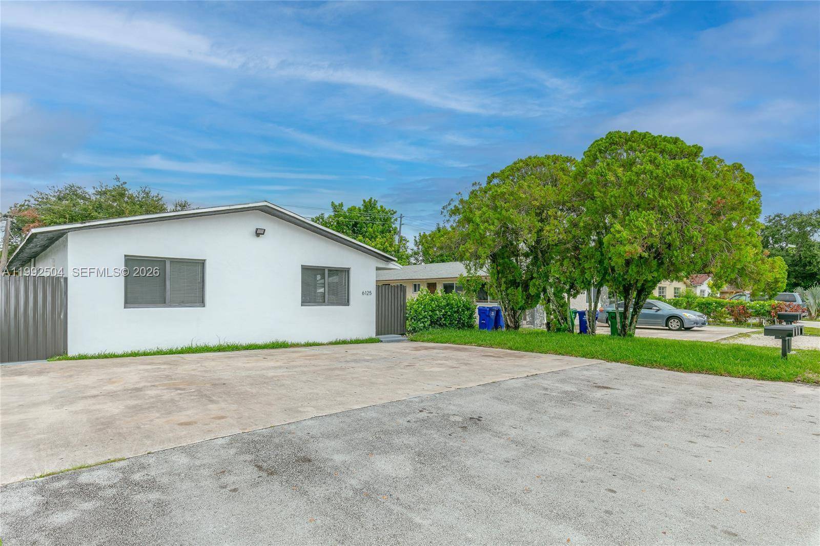 6125 SW 40th CtMiramar - picture