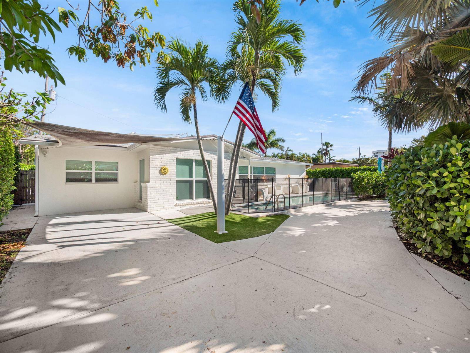 471 MarsJuno Beach - picture