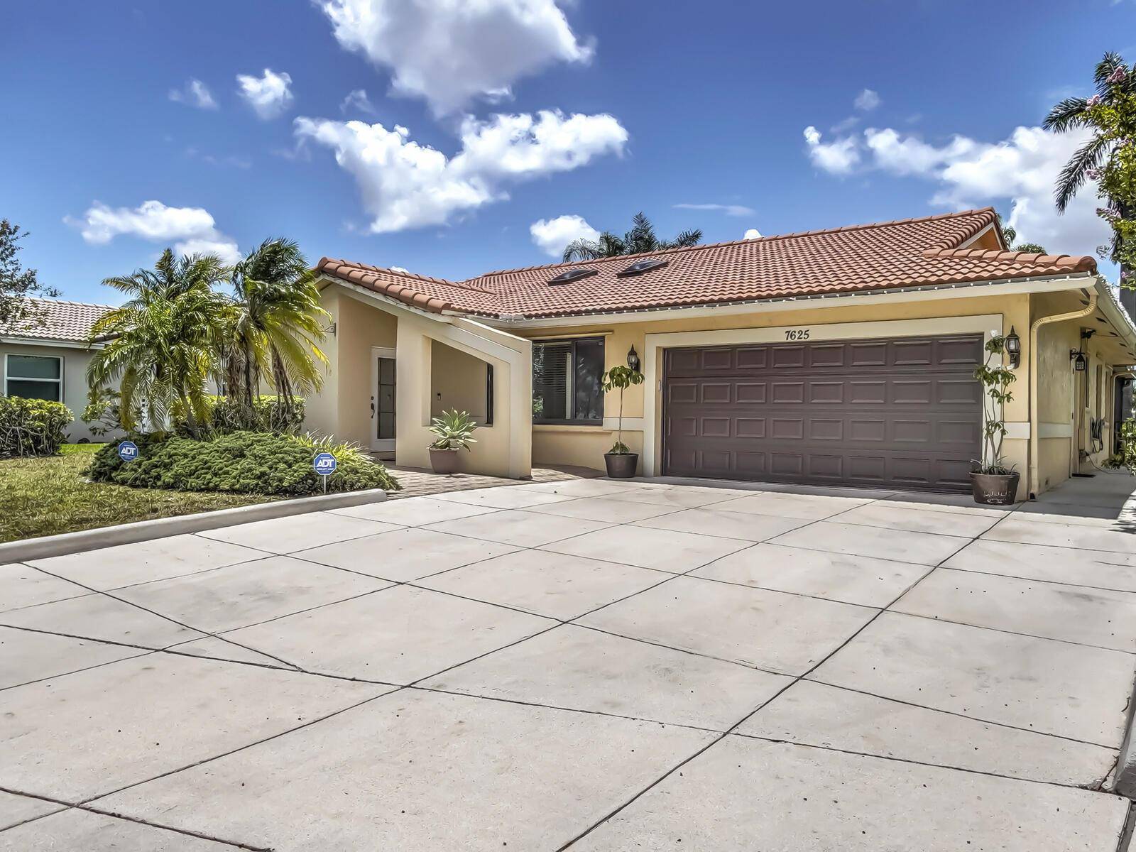 7625 SunflowerMargate - picture