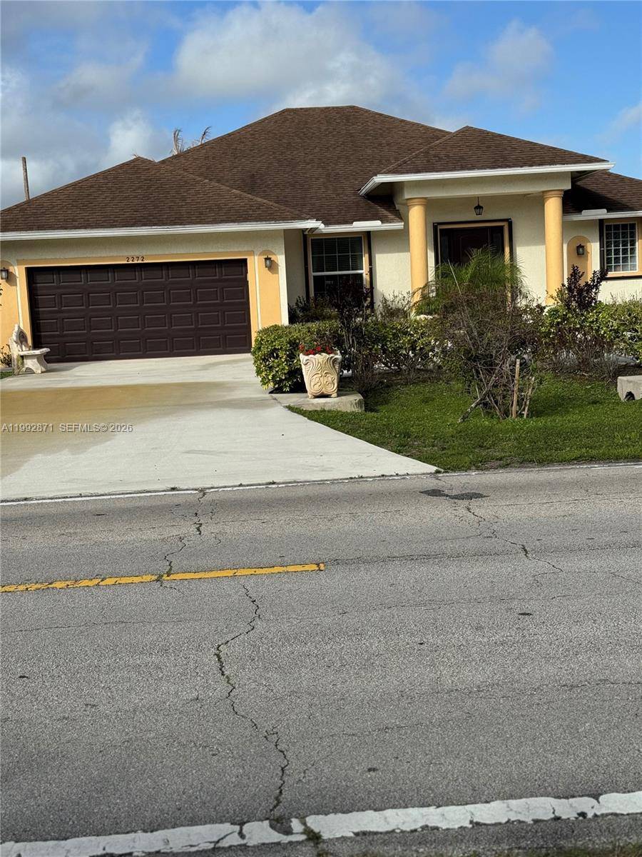 2272 SW Cameo BlvdPort St. Lucie - picture