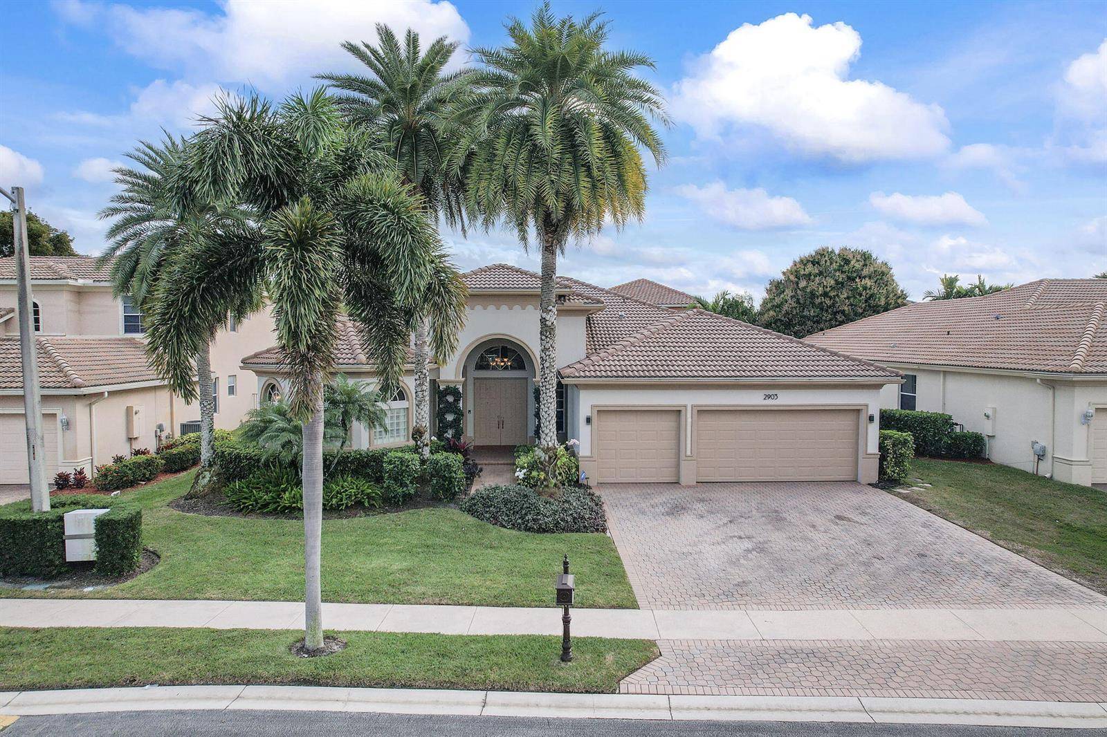 2903 FontanaRoyal Palm Beach - picture