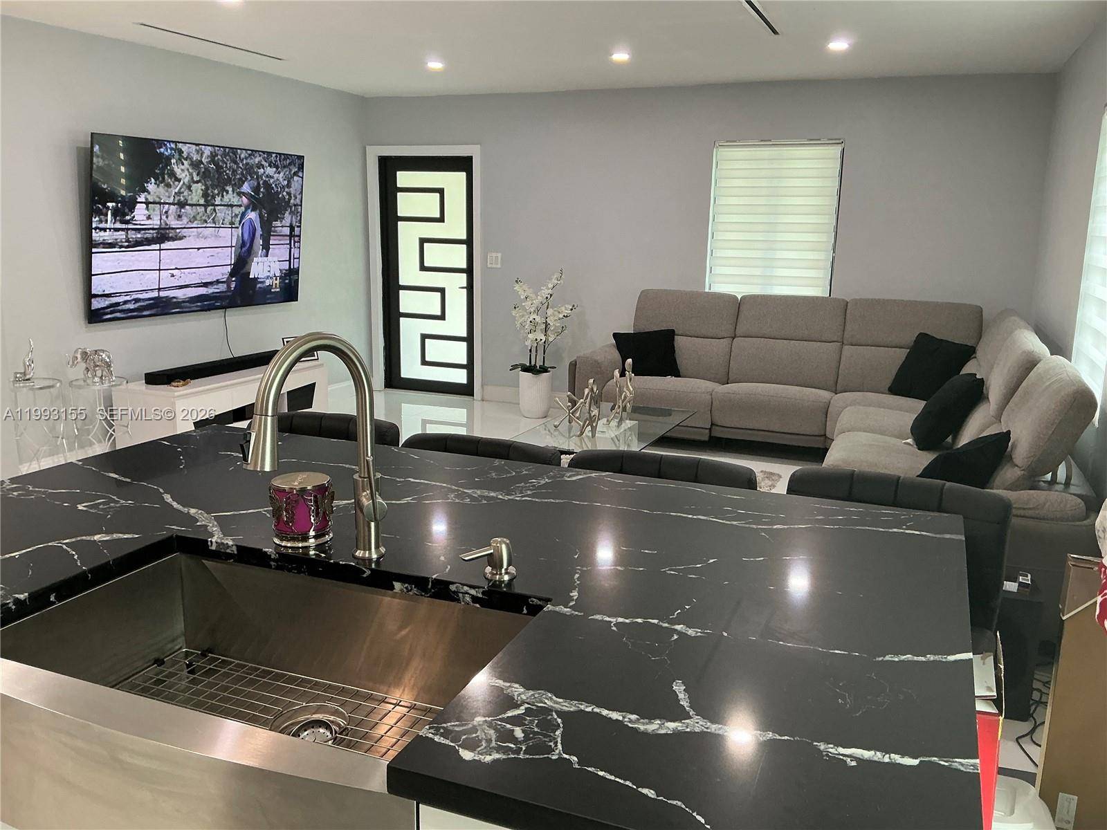 201 SW 62nd AveMiami - picture