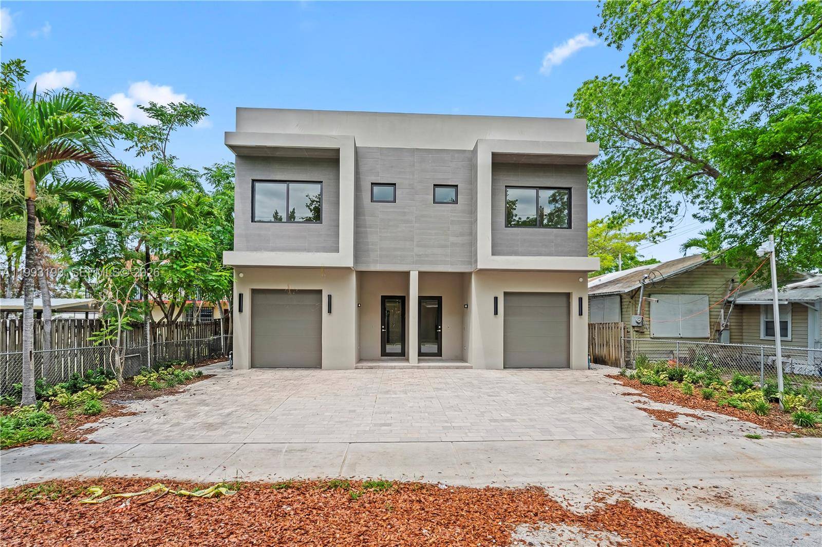 2360 SW 32nd AveMiami - AMD PL OF MIAMI SUB ACRES condo unit Right - picture