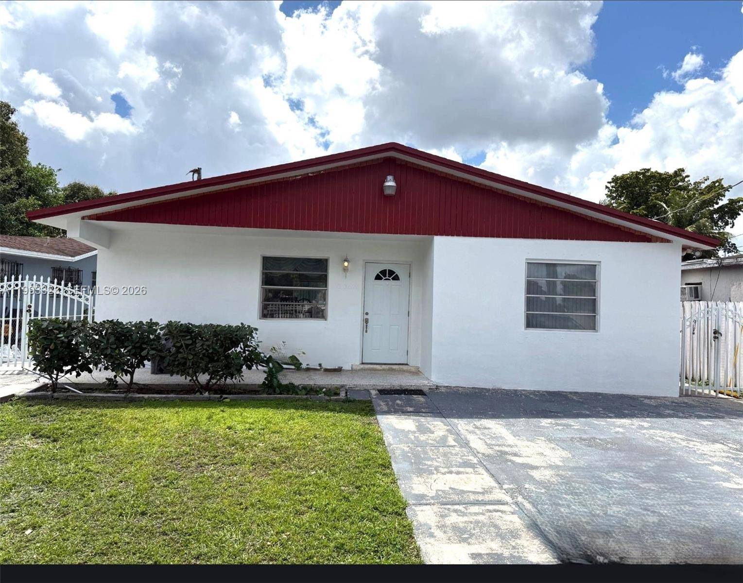 3066 NW 28th StMiami - picture
