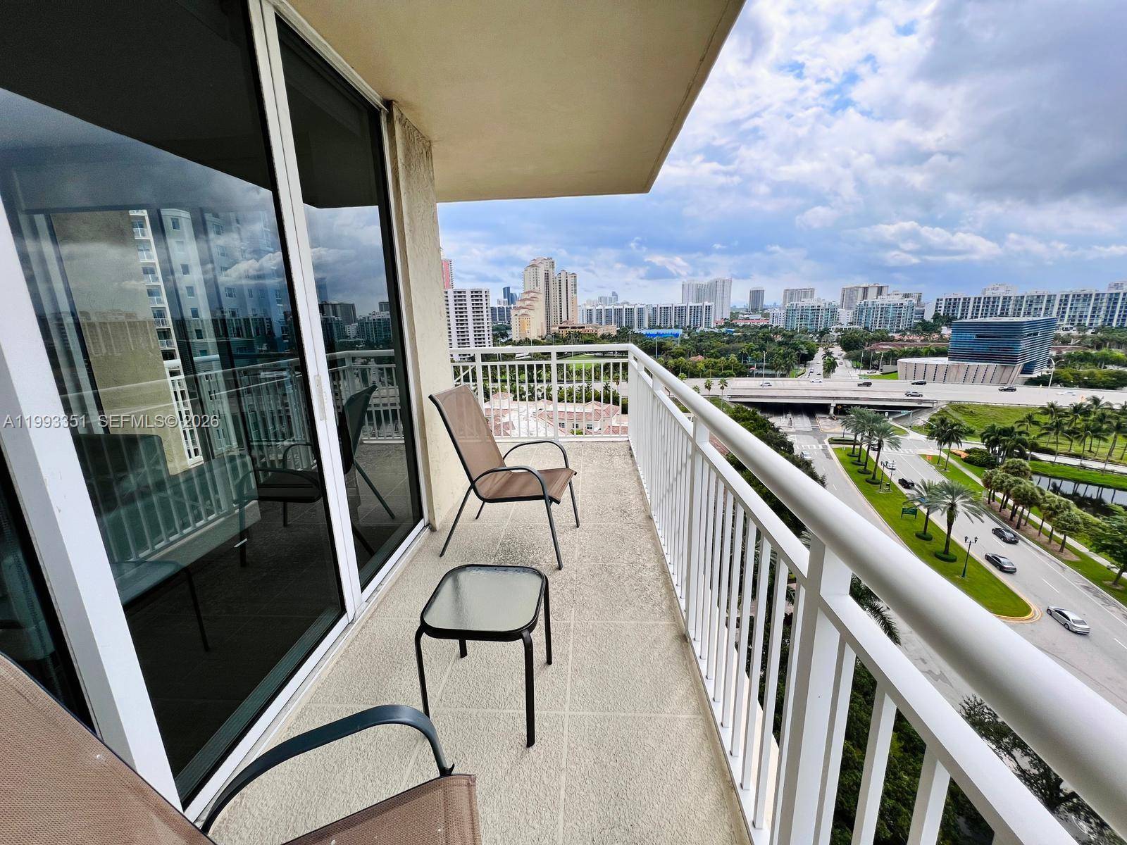 19501 W Country Club DrAventura - Condo/Co-Op/Annual,Condo condo unit 1408 - picture