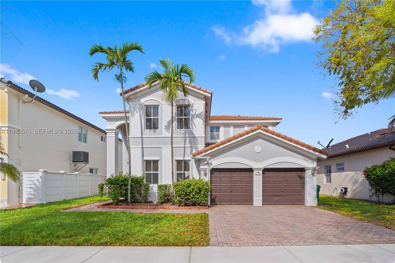 18140 NW 90th AveHialeah - picture