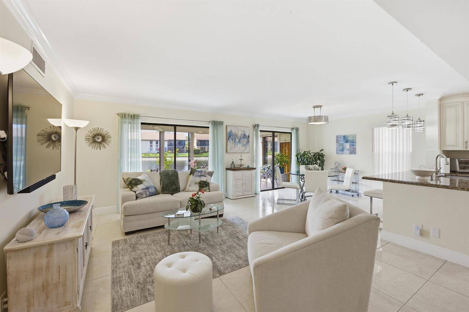 10223 N Circle LakeBoynton Beach - PALM CHASE LAKES ,PALM CHASE LAKES condo unit 102 - picture