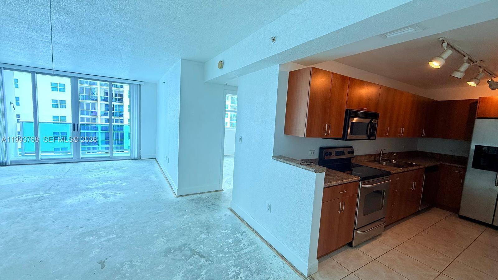 7501 E Treasure DrNorth Bay Village - Condo 5+ Stories,Condo condo unit 8B - picture