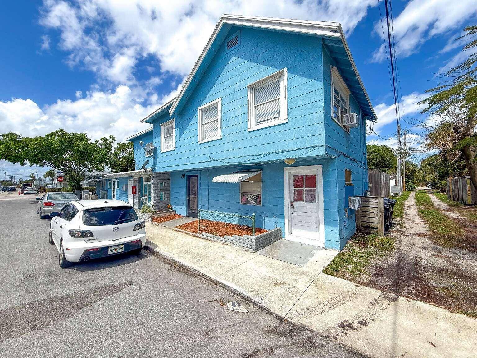 714 N 4th Ave - picture