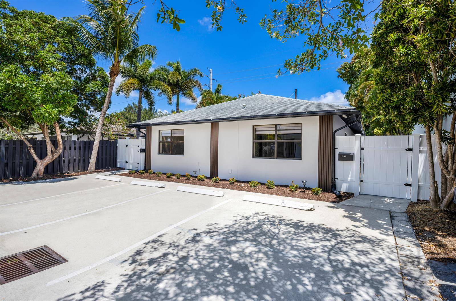 1236 NE 12thFort Lauderdale - PROGRESSO condo unit B - picture