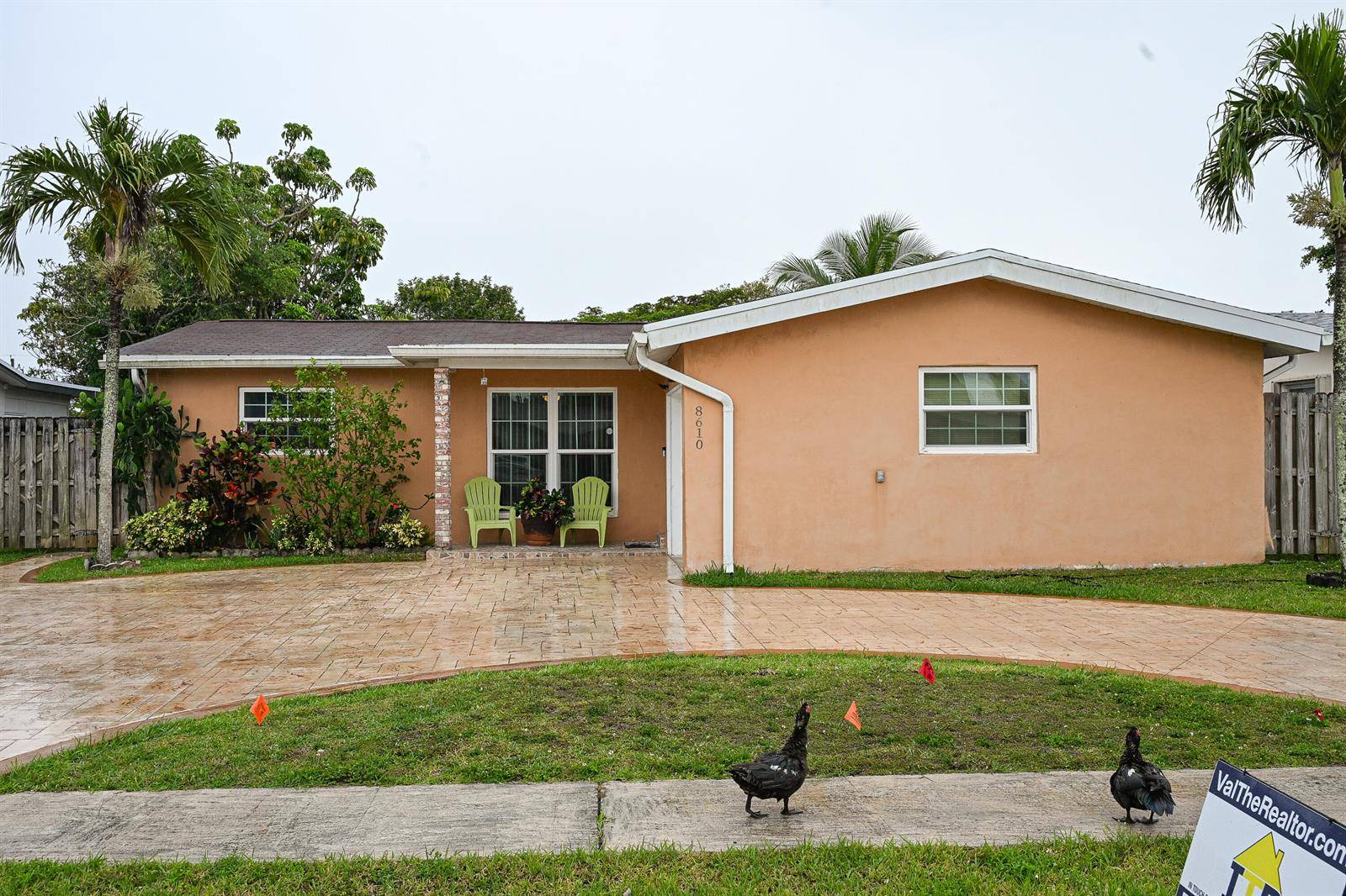 8610 NW 27thSunrise - picture
