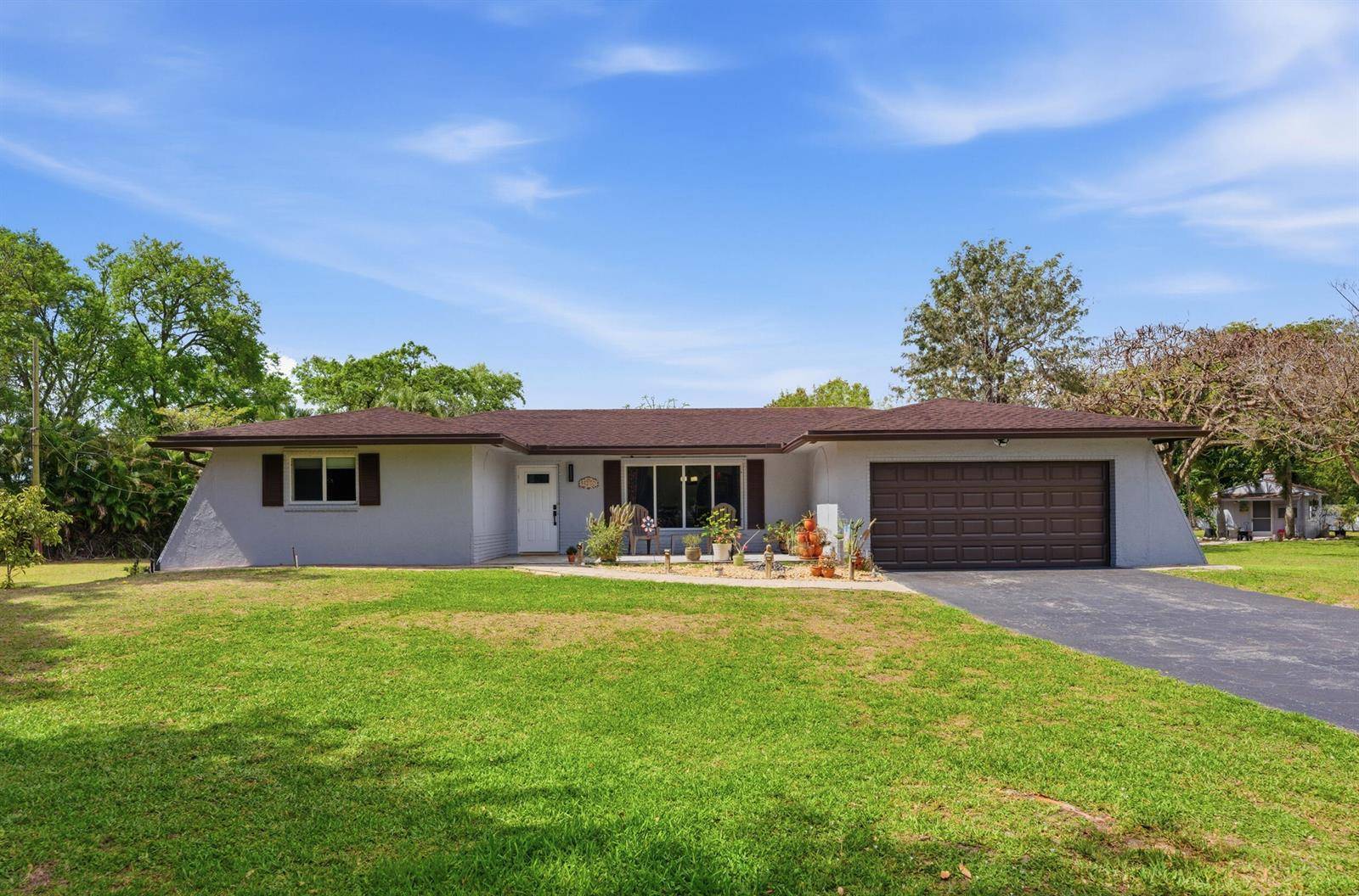14290 SW 31stDavie - picture