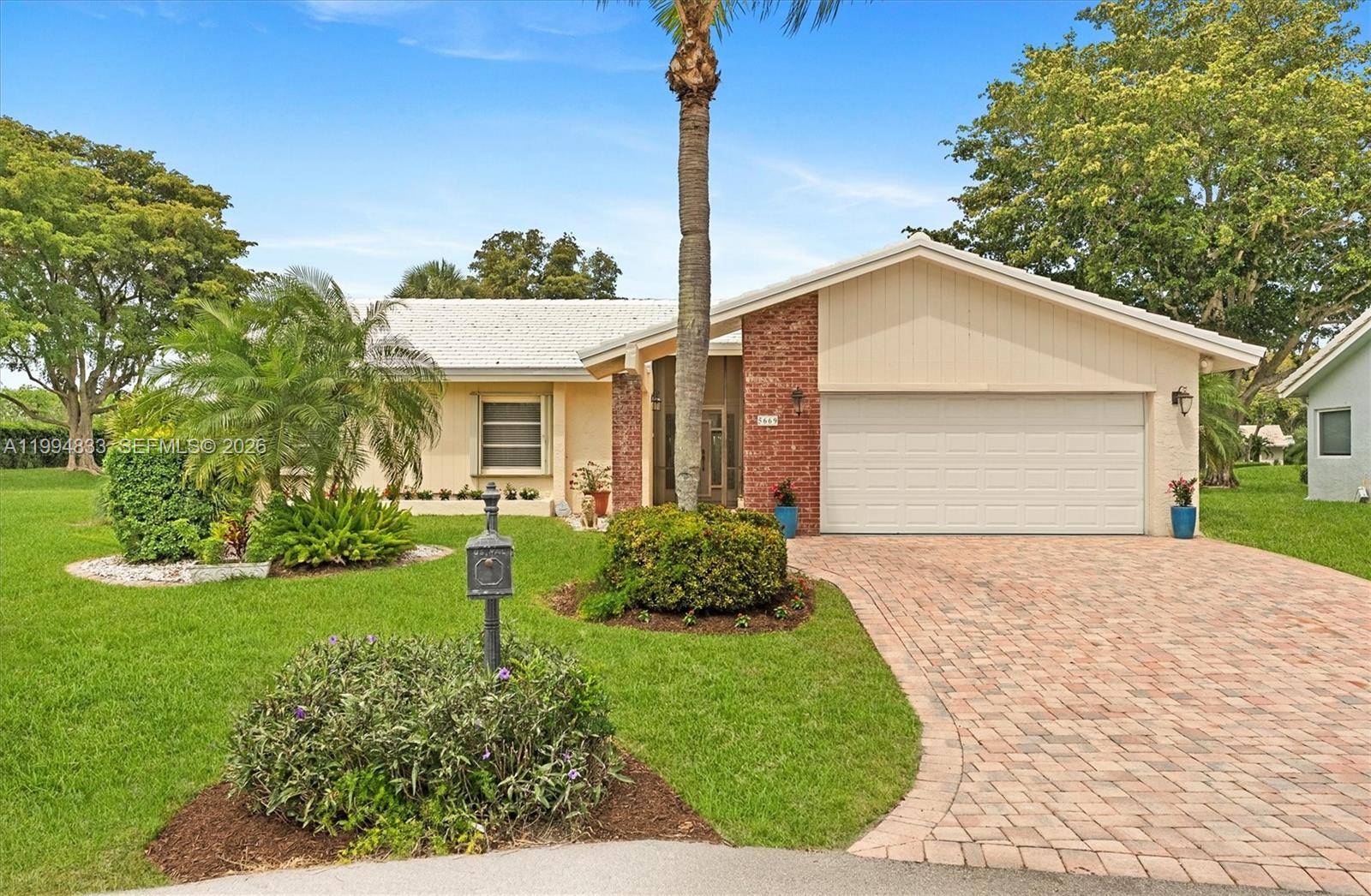 5669 Pinecrest CirBoca Raton - picture
