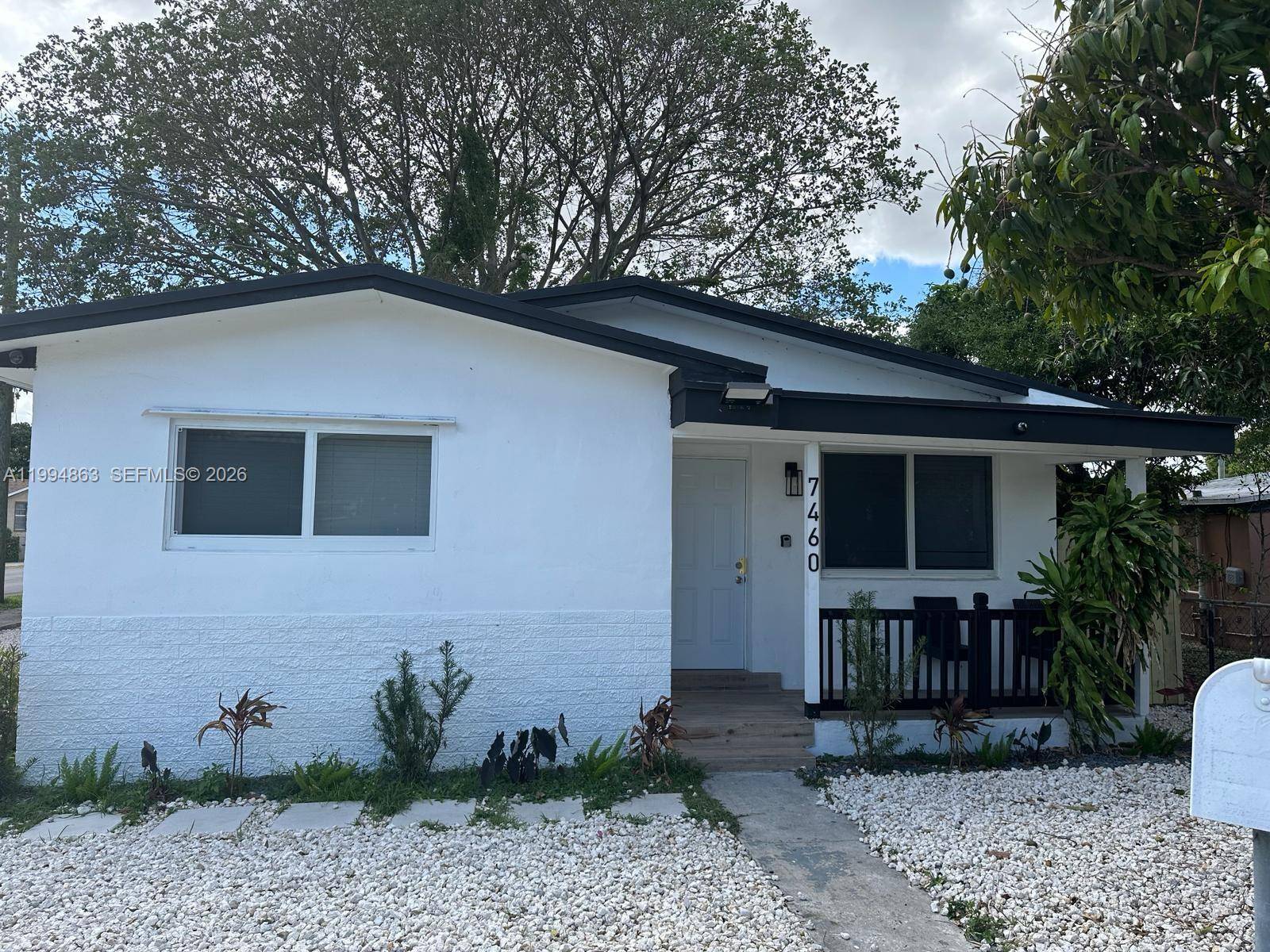 7460 NW 17th AveMiami - picture