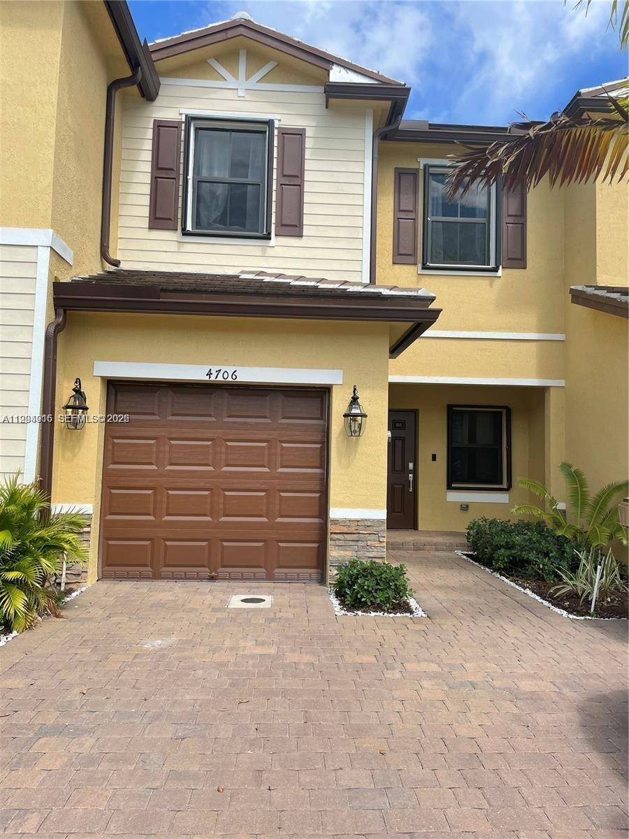 4706 Santa Cruz WayDavie - picture