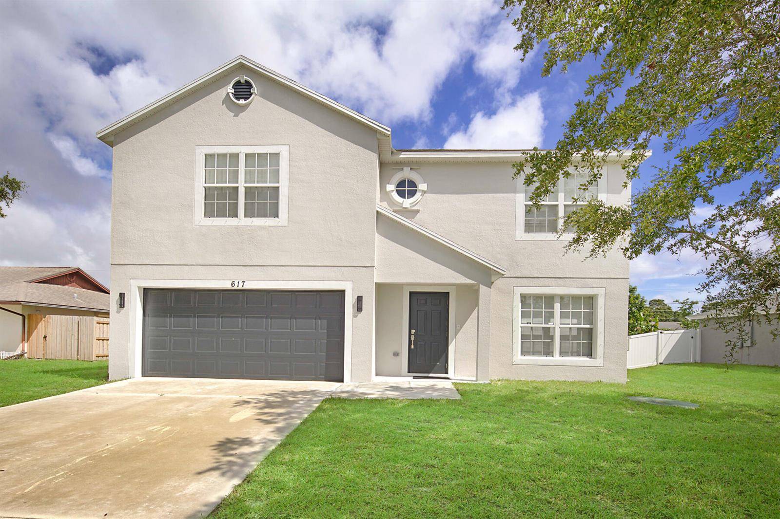617 SE KarriganPort St. Lucie - picture