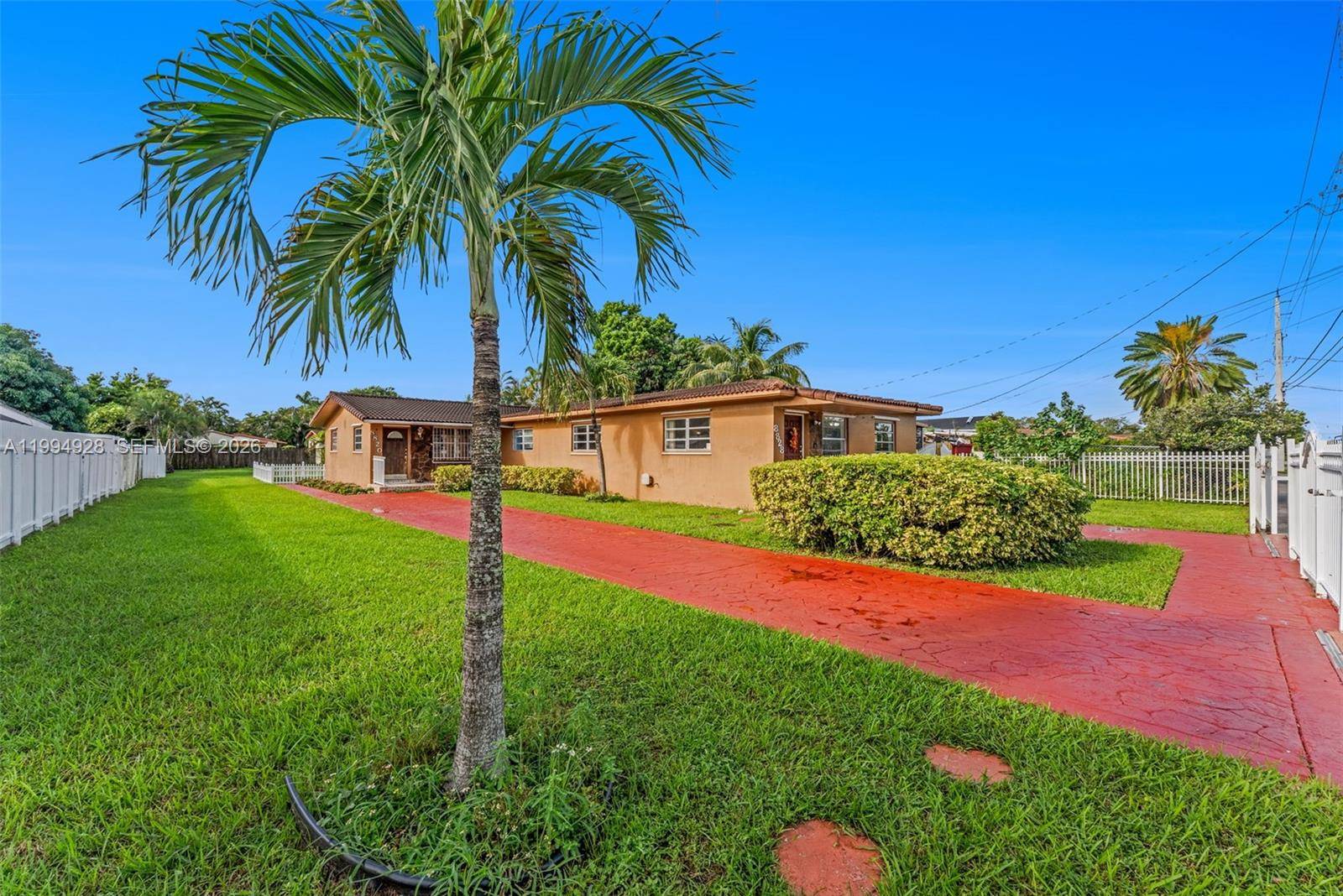 8820 SW 27th StMiami - picture