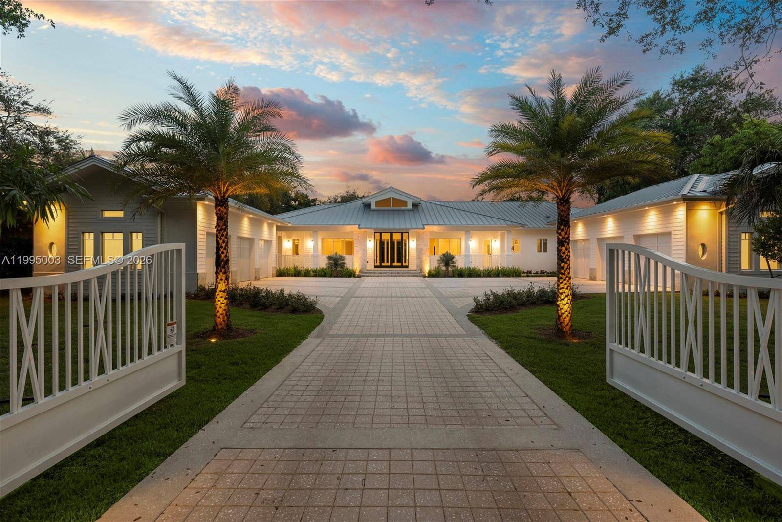 7900 SW 118th StPinecrest - picture