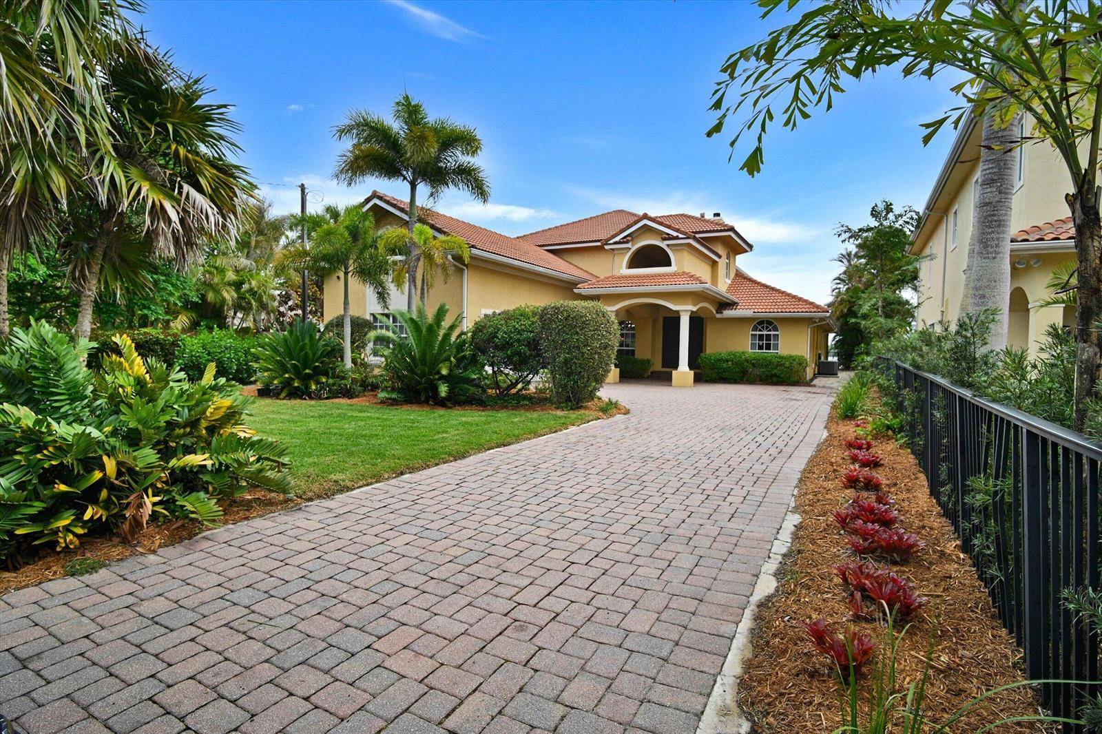881 SE Saint LucieStuart - picture
