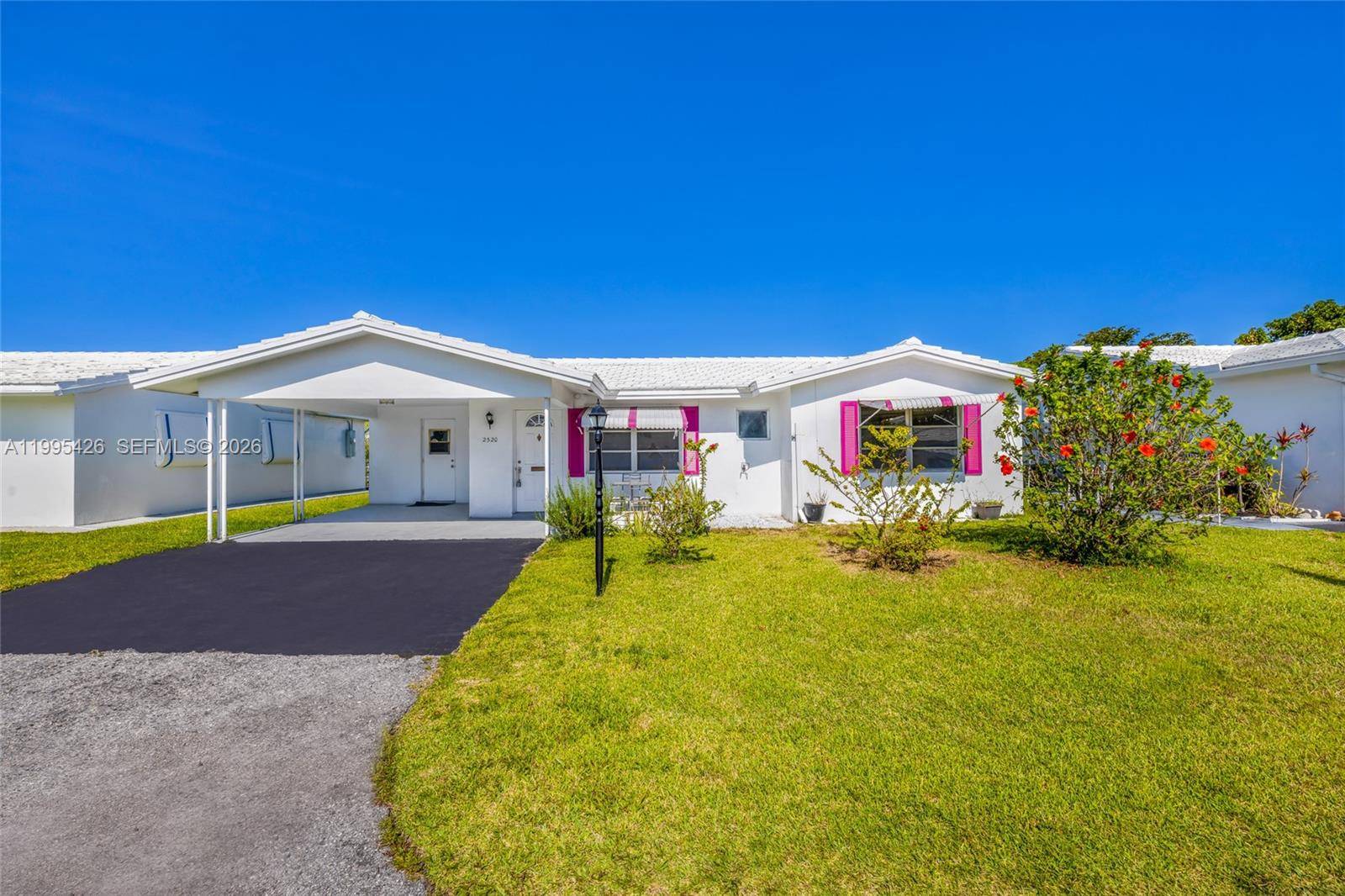 2520 NW 2nd DrPompano Beach - picture