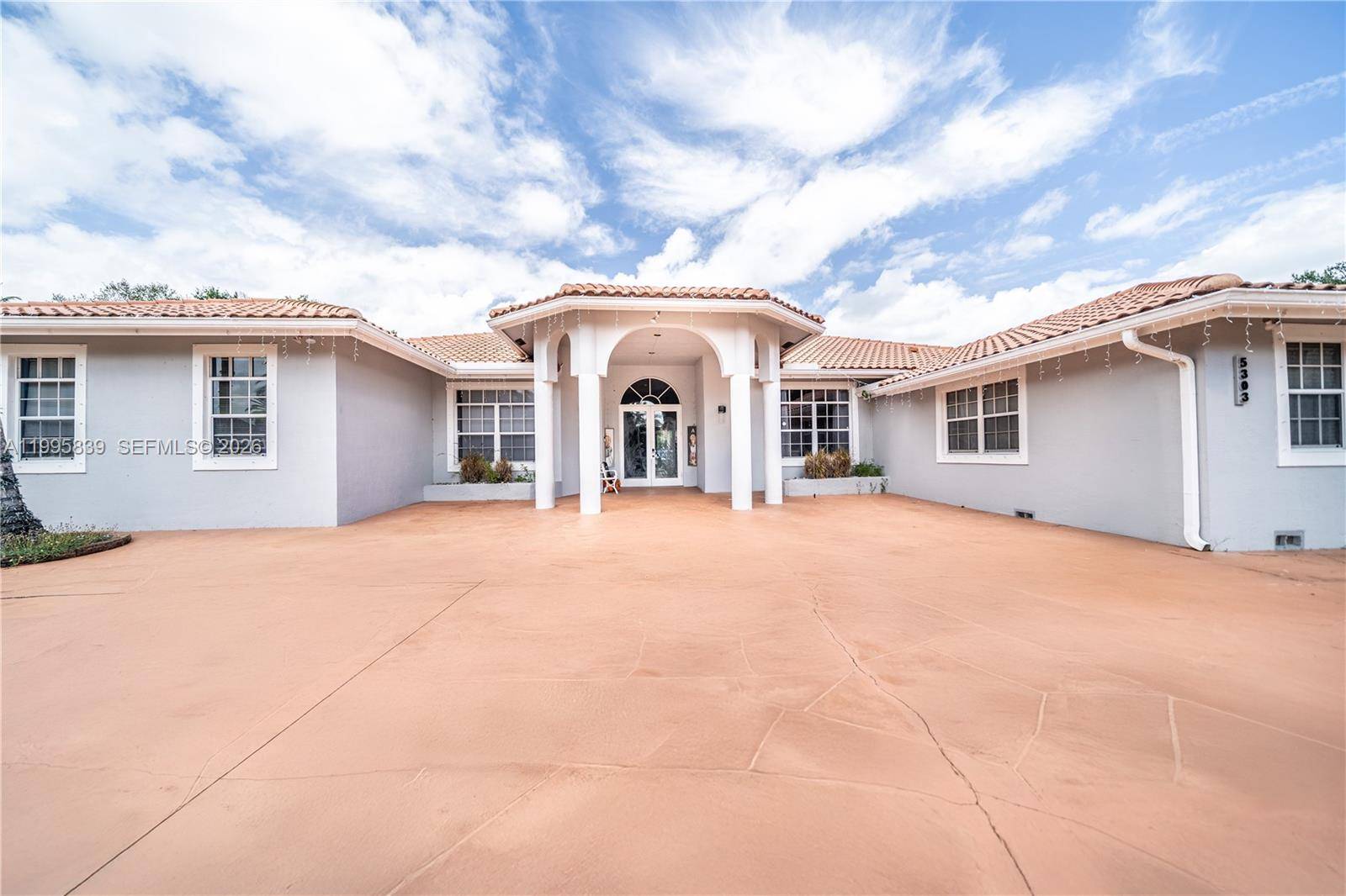 5303 SW 111th TerDavie - picture