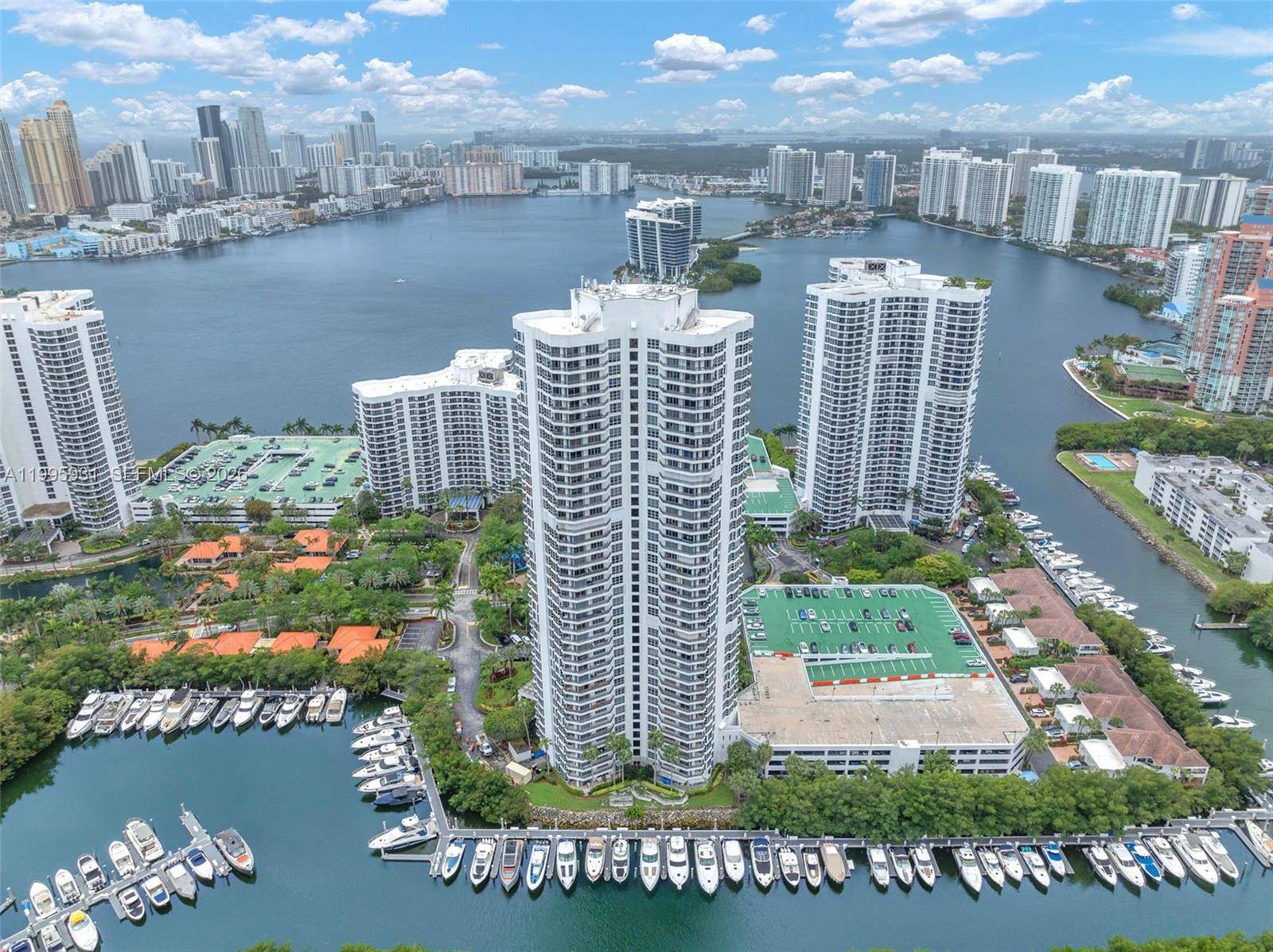 3500 Mystic Pointe DrAventura - MYSTIC POINTE TOWER 400 C condo unit 3001 - picture