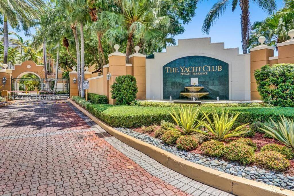 19801 E Country Club DrAventura - Condo/Co-Op/Off Season,Condo condo unit 4301 - picture